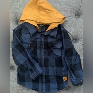 Long sleeve button down shirt Size 4T